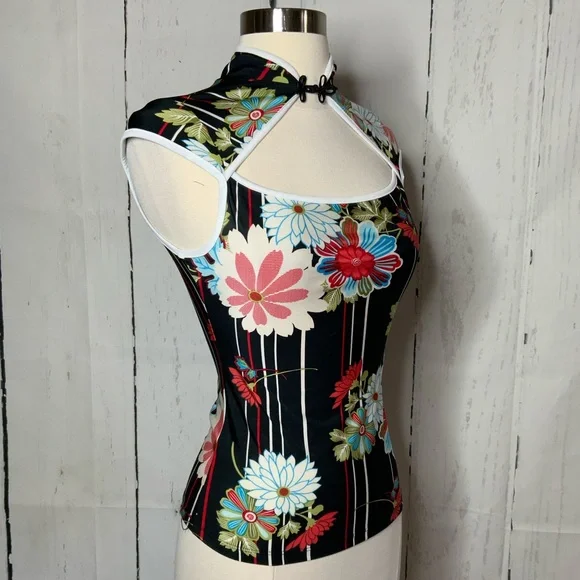 A back Too - Picture 6 of 8